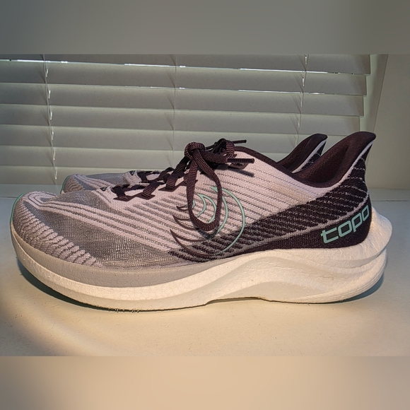 Women's Topo Athletic Cyclone Road Shoes Sz 10 Great Condition! - Picture 3 of 7